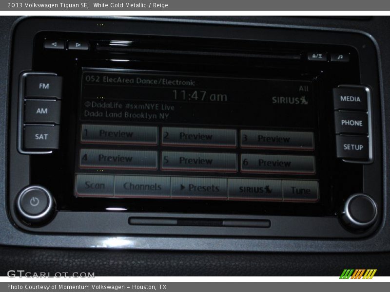 White Gold Metallic / Beige 2013 Volkswagen Tiguan SE