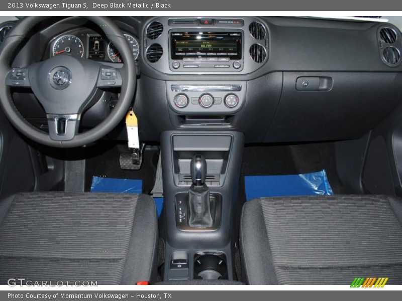 Deep Black Metallic / Black 2013 Volkswagen Tiguan S