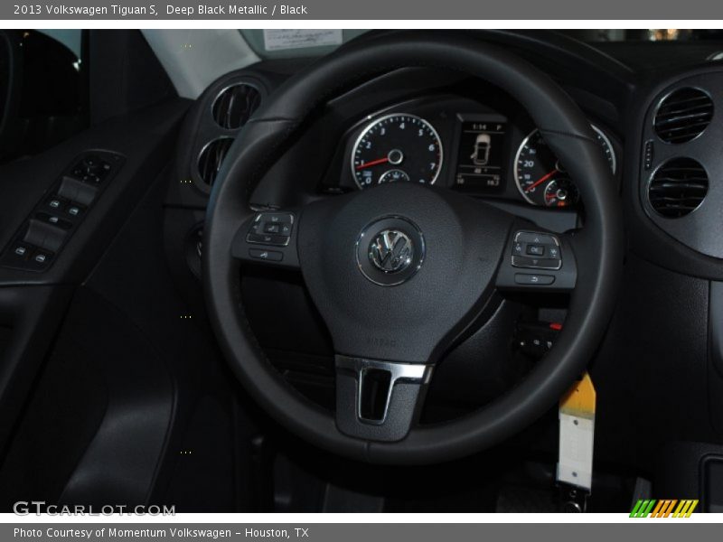 Deep Black Metallic / Black 2013 Volkswagen Tiguan S