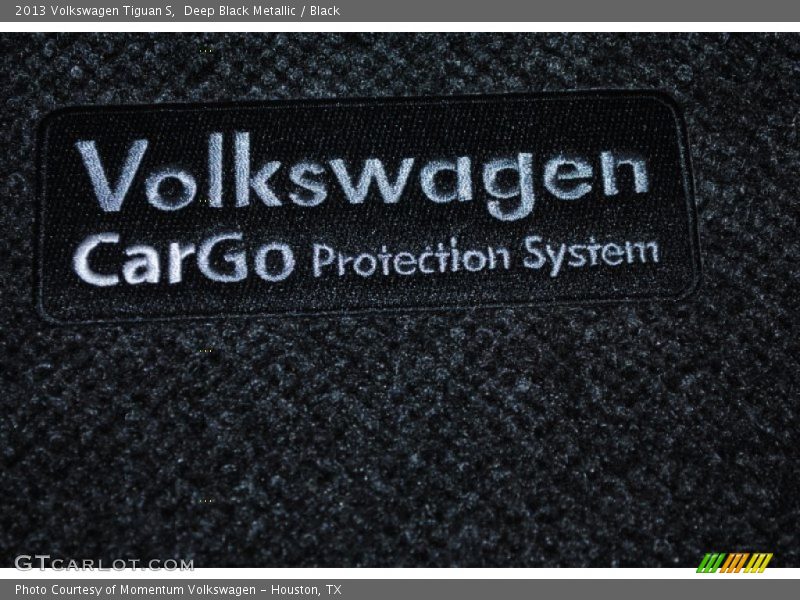 Deep Black Metallic / Black 2013 Volkswagen Tiguan S