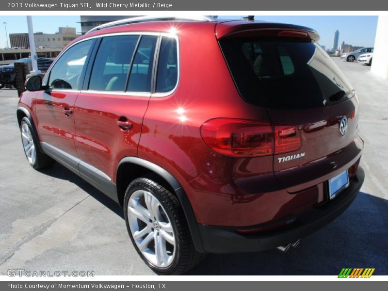 Wild Cherry Metallic / Beige 2013 Volkswagen Tiguan SEL