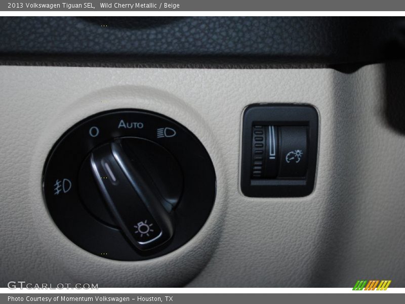 Wild Cherry Metallic / Beige 2013 Volkswagen Tiguan SEL