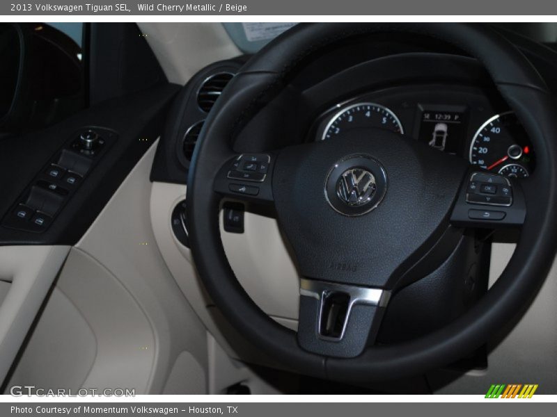 Wild Cherry Metallic / Beige 2013 Volkswagen Tiguan SEL