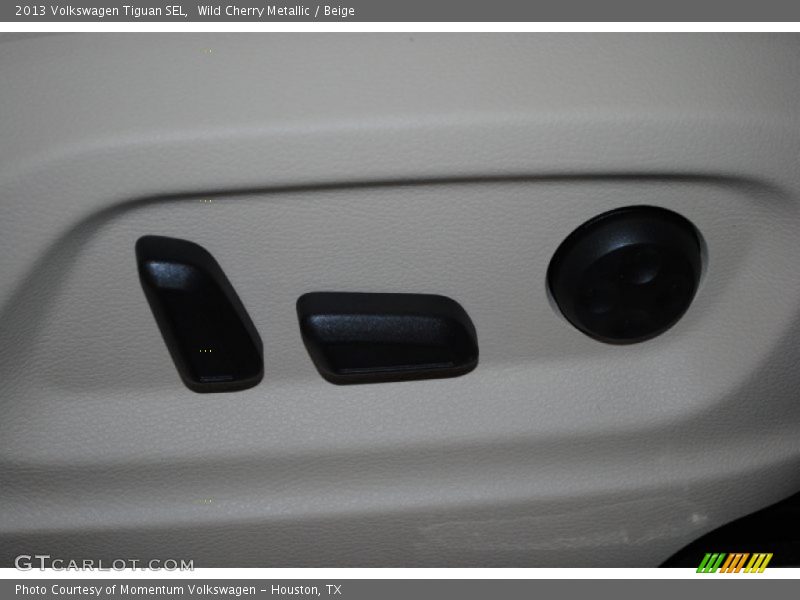 Wild Cherry Metallic / Beige 2013 Volkswagen Tiguan SEL