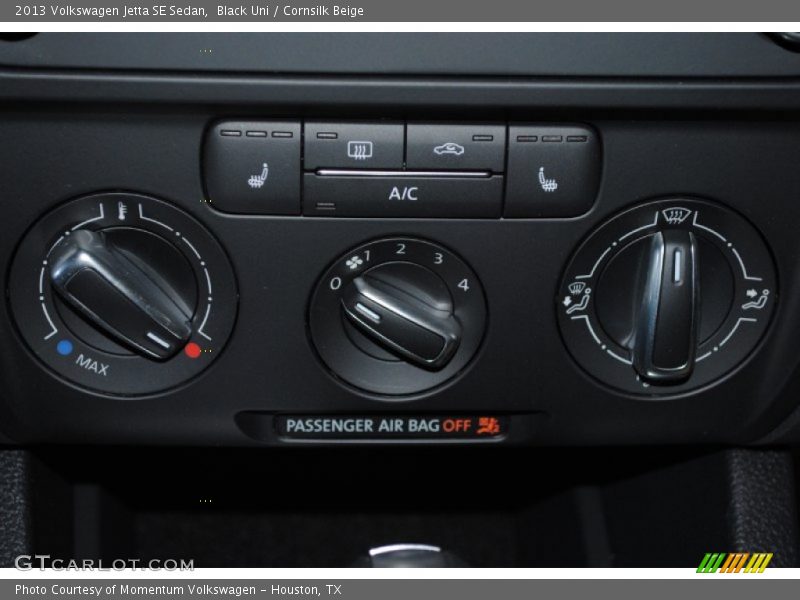 Black Uni / Cornsilk Beige 2013 Volkswagen Jetta SE Sedan