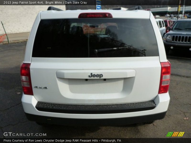 Bright White / Dark Slate Gray 2013 Jeep Patriot Sport 4x4