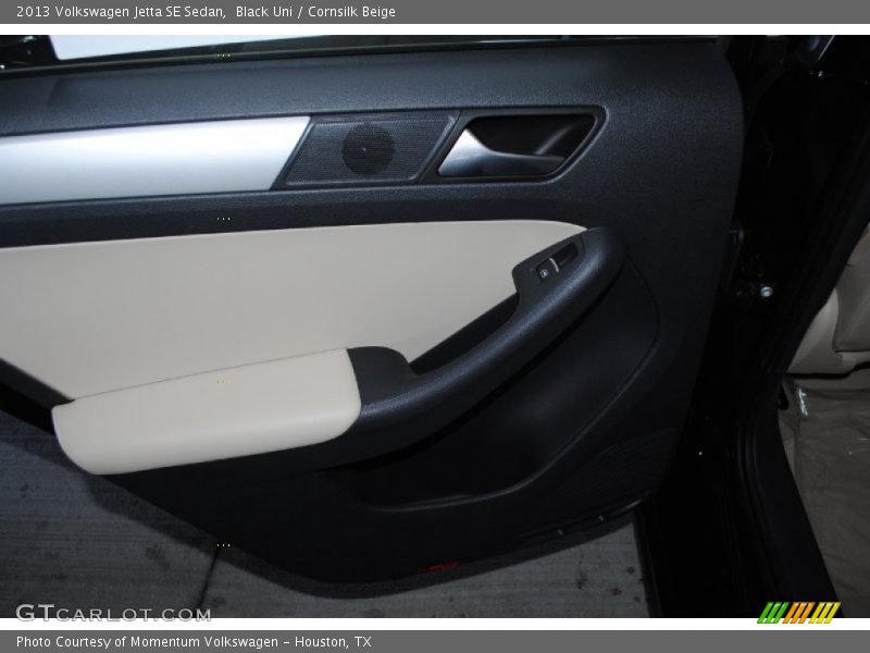 Black Uni / Cornsilk Beige 2013 Volkswagen Jetta SE Sedan