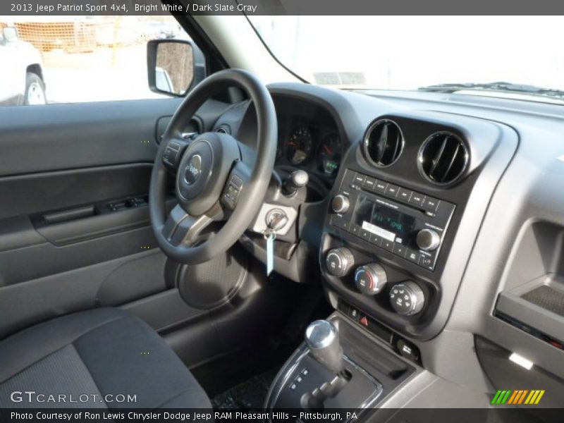 Bright White / Dark Slate Gray 2013 Jeep Patriot Sport 4x4