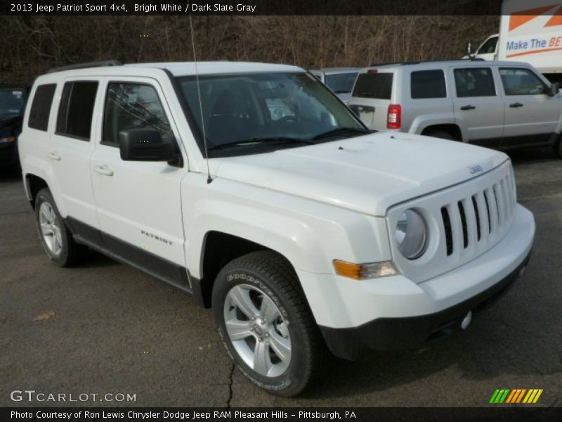 Bright White / Dark Slate Gray 2013 Jeep Patriot Sport 4x4
