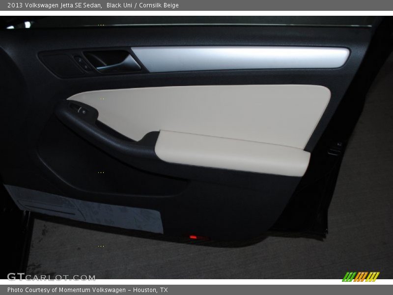 Black Uni / Cornsilk Beige 2013 Volkswagen Jetta SE Sedan