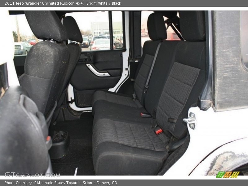 Bright White / Black 2011 Jeep Wrangler Unlimited Rubicon 4x4