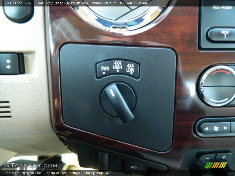 White Platinum Tri-Coat / Camel 2010 Ford F250 Super Duty Lariat SuperCab 4x4