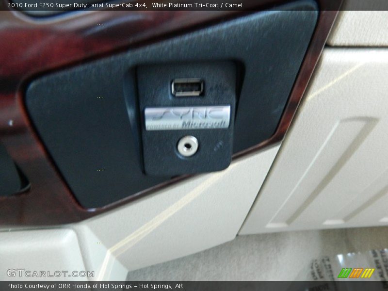 White Platinum Tri-Coat / Camel 2010 Ford F250 Super Duty Lariat SuperCab 4x4