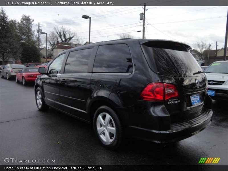 Nocturne Black Metallic / Aero Gray 2011 Volkswagen Routan SE