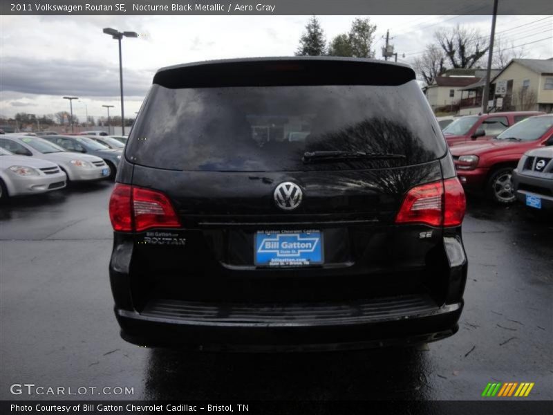 Nocturne Black Metallic / Aero Gray 2011 Volkswagen Routan SE