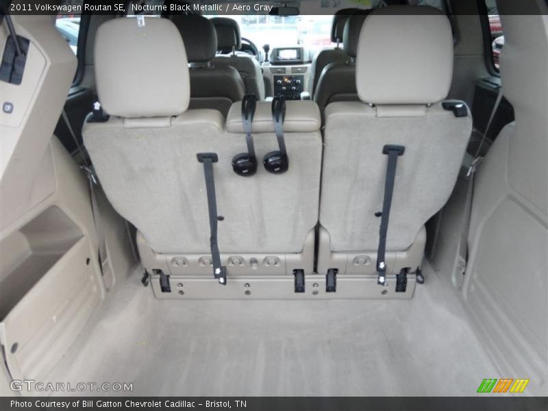 Nocturne Black Metallic / Aero Gray 2011 Volkswagen Routan SE