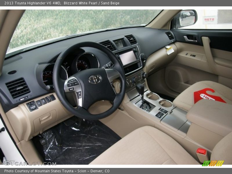 Blizzard White Pearl / Sand Beige 2013 Toyota Highlander V6 4WD