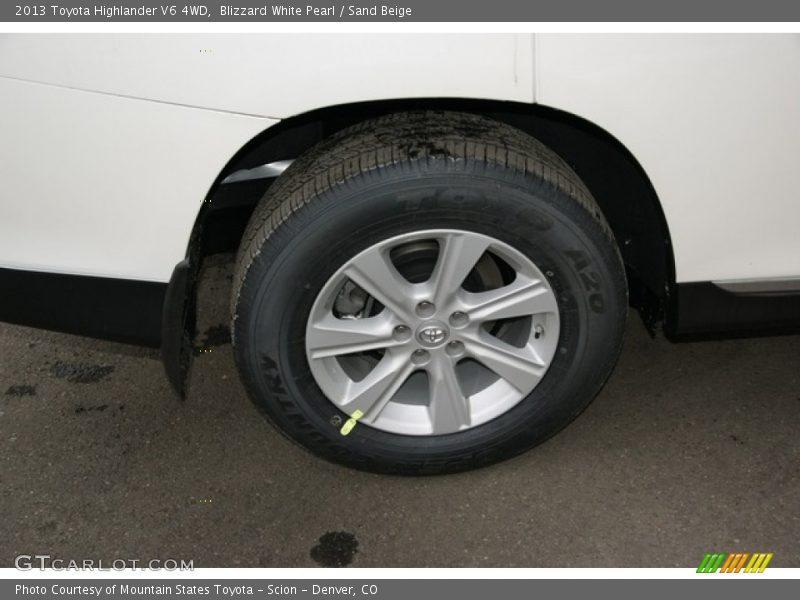 Blizzard White Pearl / Sand Beige 2013 Toyota Highlander V6 4WD