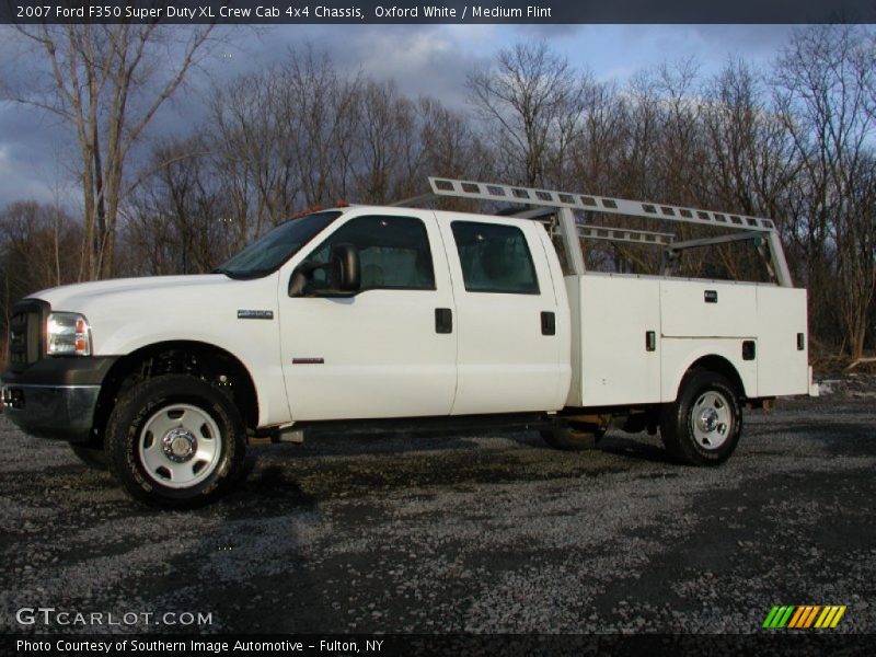  2007 F350 Super Duty XL Crew Cab 4x4 Chassis Oxford White