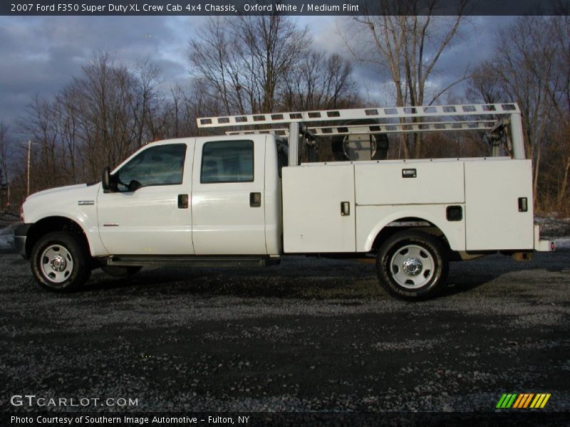 Oxford White / Medium Flint 2007 Ford F350 Super Duty XL Crew Cab 4x4 Chassis