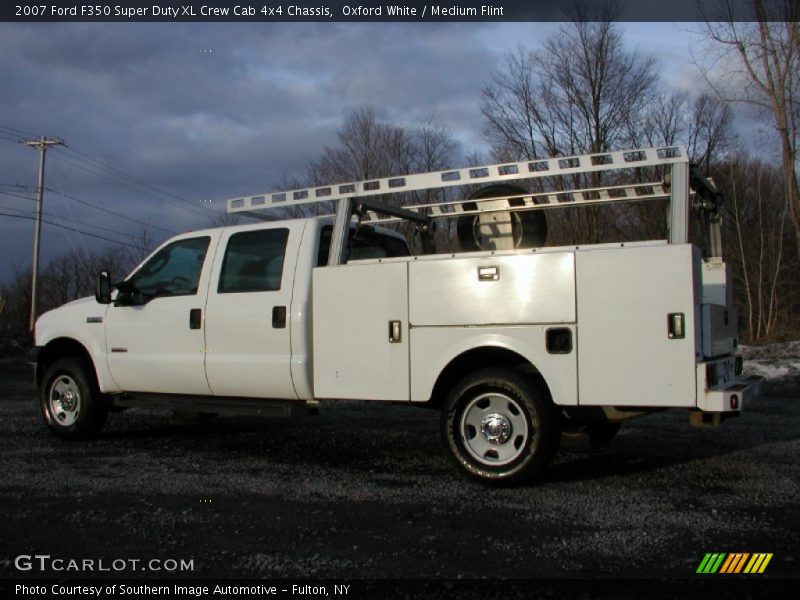 Oxford White / Medium Flint 2007 Ford F350 Super Duty XL Crew Cab 4x4 Chassis