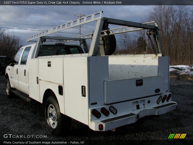 Oxford White / Medium Flint 2007 Ford F350 Super Duty XL Crew Cab 4x4 Chassis