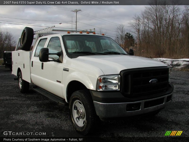 Oxford White / Medium Flint 2007 Ford F350 Super Duty XL Crew Cab 4x4 Chassis