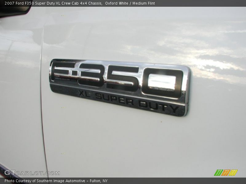 Oxford White / Medium Flint 2007 Ford F350 Super Duty XL Crew Cab 4x4 Chassis
