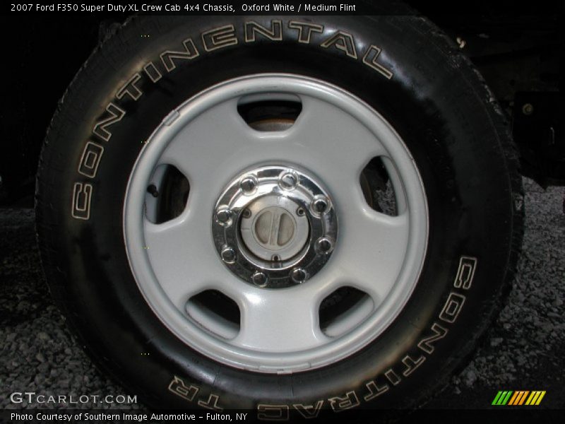  2007 F350 Super Duty XL Crew Cab 4x4 Chassis Wheel
