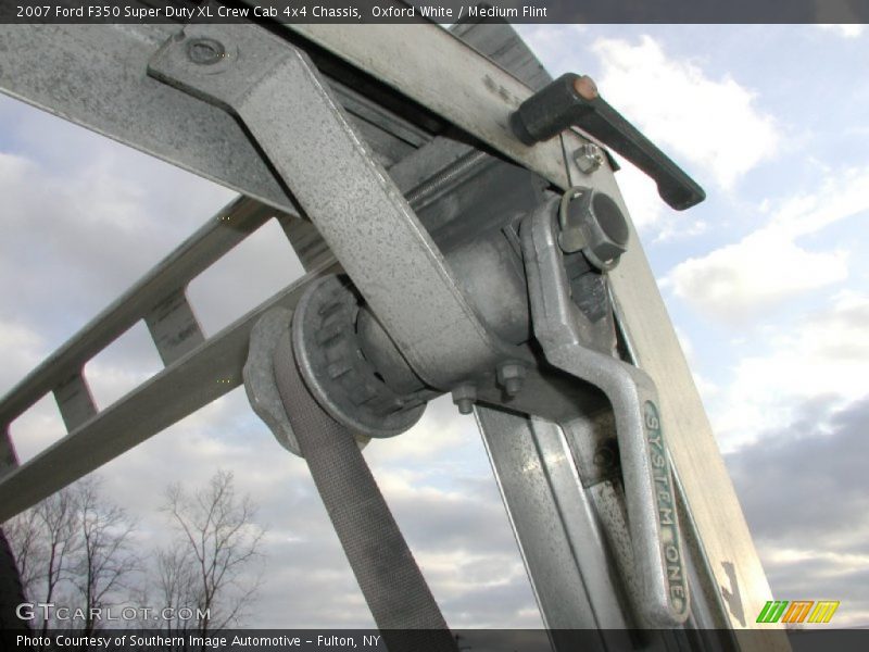 Oxford White / Medium Flint 2007 Ford F350 Super Duty XL Crew Cab 4x4 Chassis