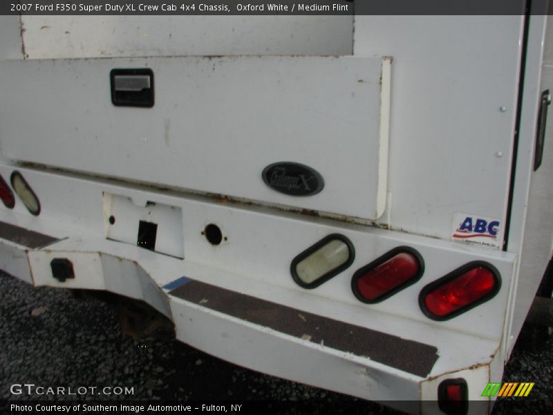 Oxford White / Medium Flint 2007 Ford F350 Super Duty XL Crew Cab 4x4 Chassis
