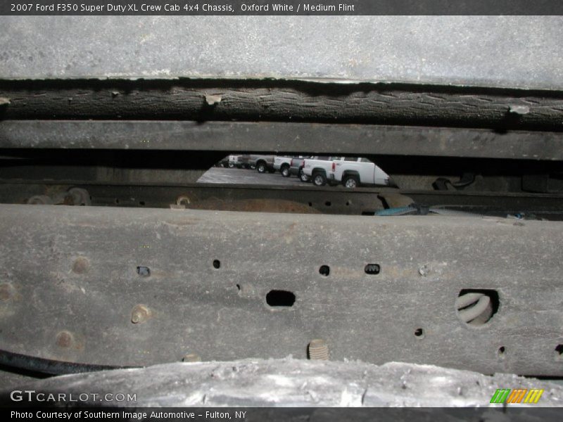 Oxford White / Medium Flint 2007 Ford F350 Super Duty XL Crew Cab 4x4 Chassis