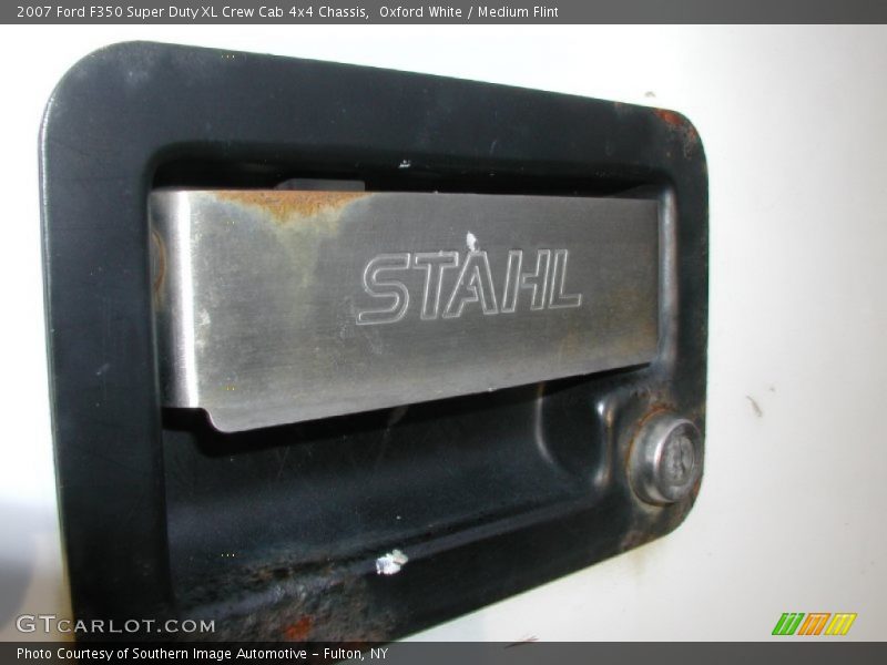Oxford White / Medium Flint 2007 Ford F350 Super Duty XL Crew Cab 4x4 Chassis