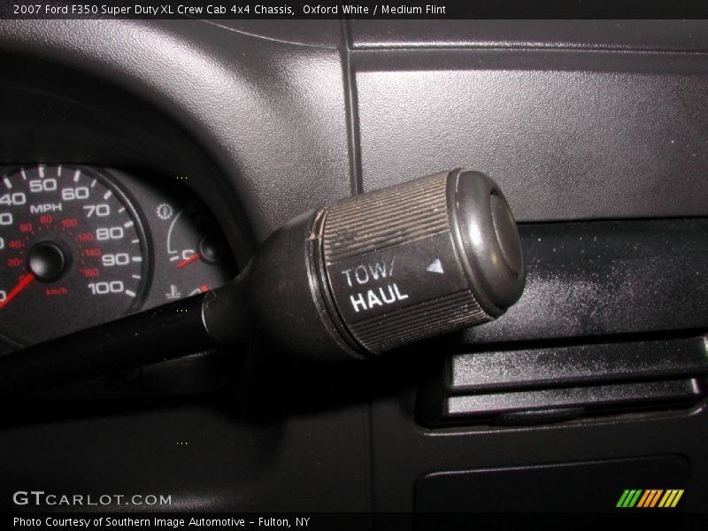 Oxford White / Medium Flint 2007 Ford F350 Super Duty XL Crew Cab 4x4 Chassis