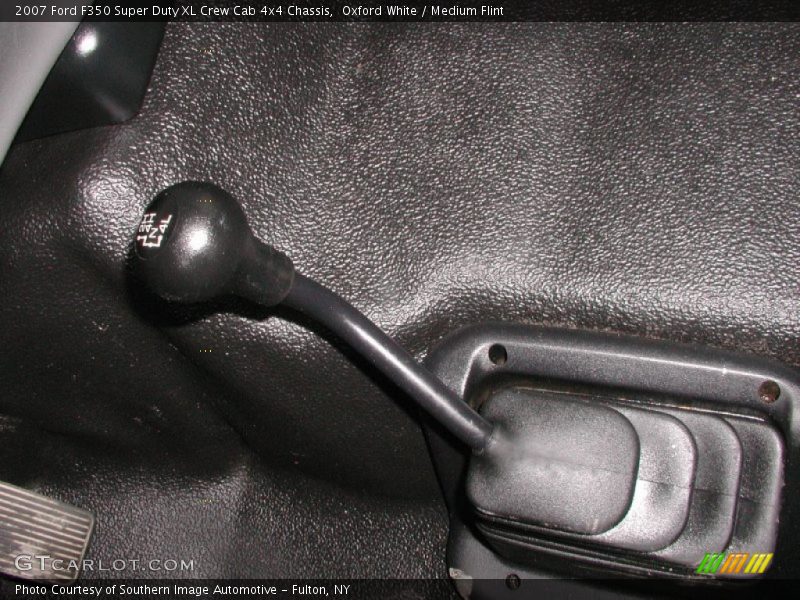 Oxford White / Medium Flint 2007 Ford F350 Super Duty XL Crew Cab 4x4 Chassis