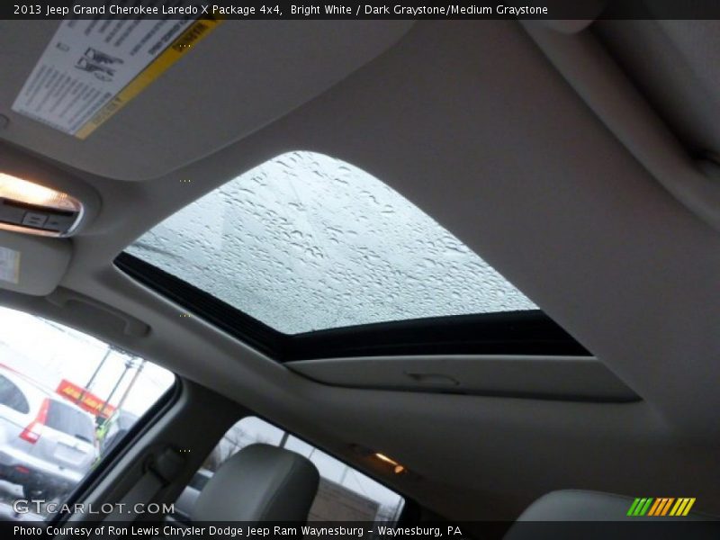 Bright White / Dark Graystone/Medium Graystone 2013 Jeep Grand Cherokee Laredo X Package 4x4