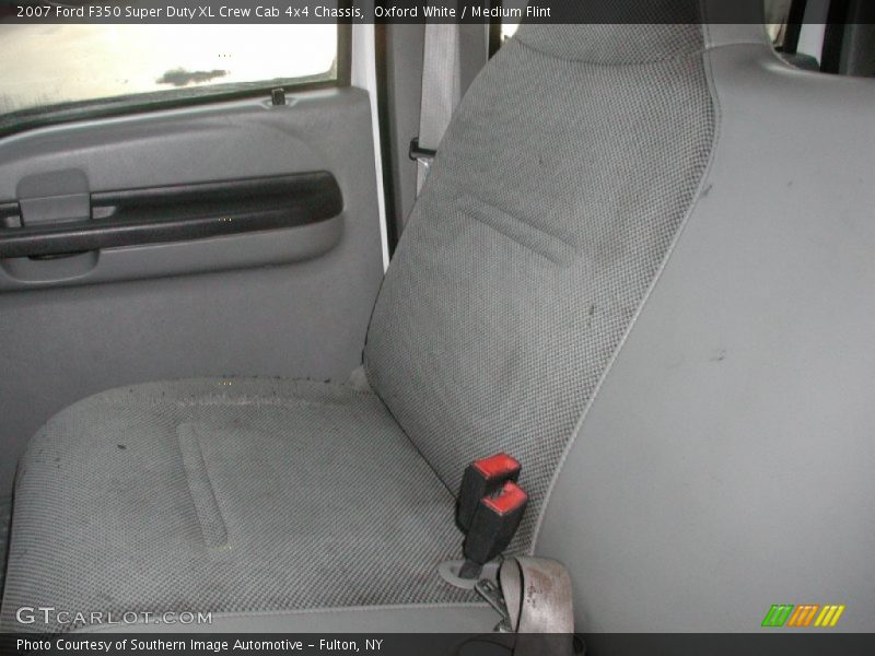 Oxford White / Medium Flint 2007 Ford F350 Super Duty XL Crew Cab 4x4 Chassis