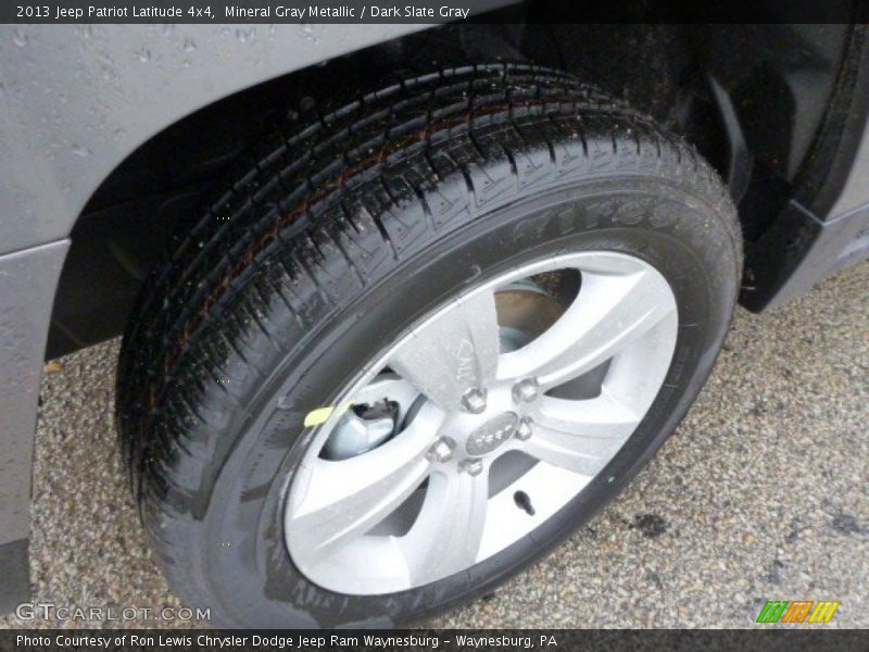 Mineral Gray Metallic / Dark Slate Gray 2013 Jeep Patriot Latitude 4x4