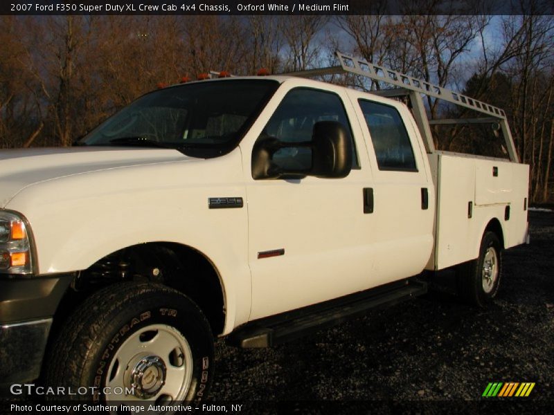 Oxford White / Medium Flint 2007 Ford F350 Super Duty XL Crew Cab 4x4 Chassis