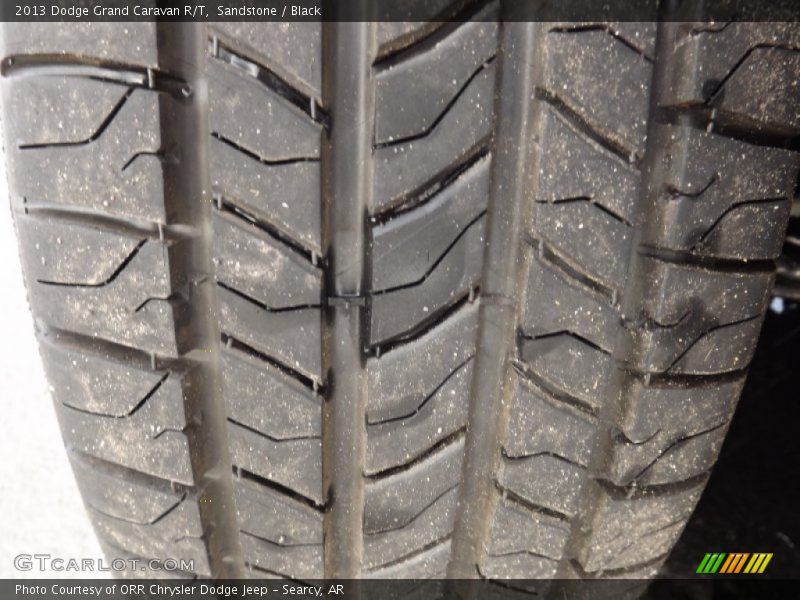 Sandstone / Black 2013 Dodge Grand Caravan R/T
