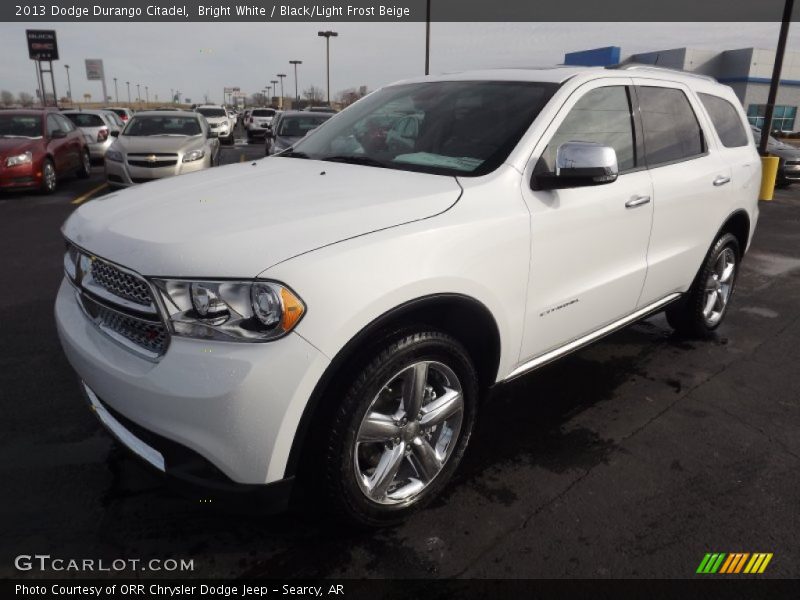Front 3/4 View of 2013 Durango Citadel