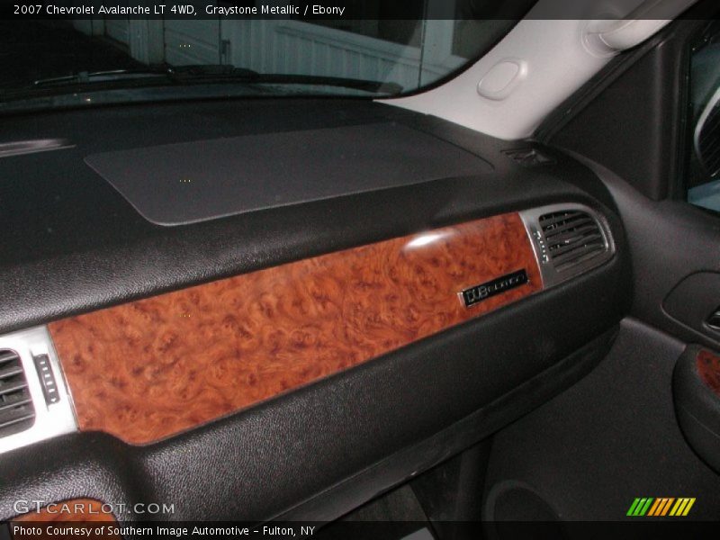 Graystone Metallic / Ebony 2007 Chevrolet Avalanche LT 4WD