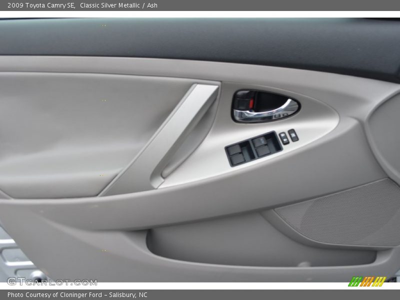 Classic Silver Metallic / Ash 2009 Toyota Camry SE