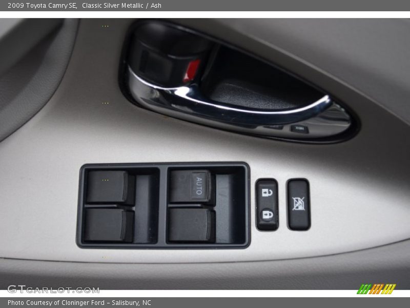 Classic Silver Metallic / Ash 2009 Toyota Camry SE
