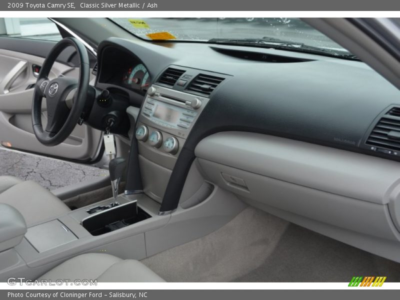 Dashboard of 2009 Camry SE