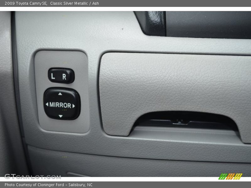 Classic Silver Metallic / Ash 2009 Toyota Camry SE