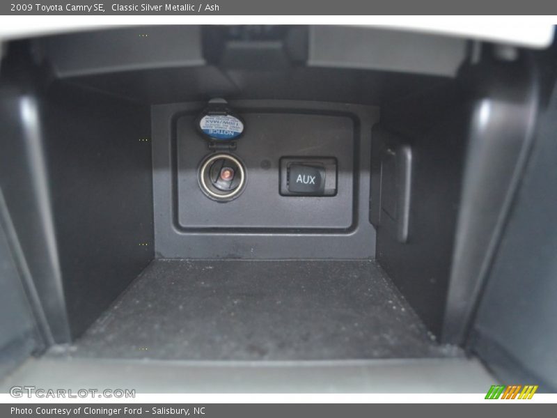 Classic Silver Metallic / Ash 2009 Toyota Camry SE