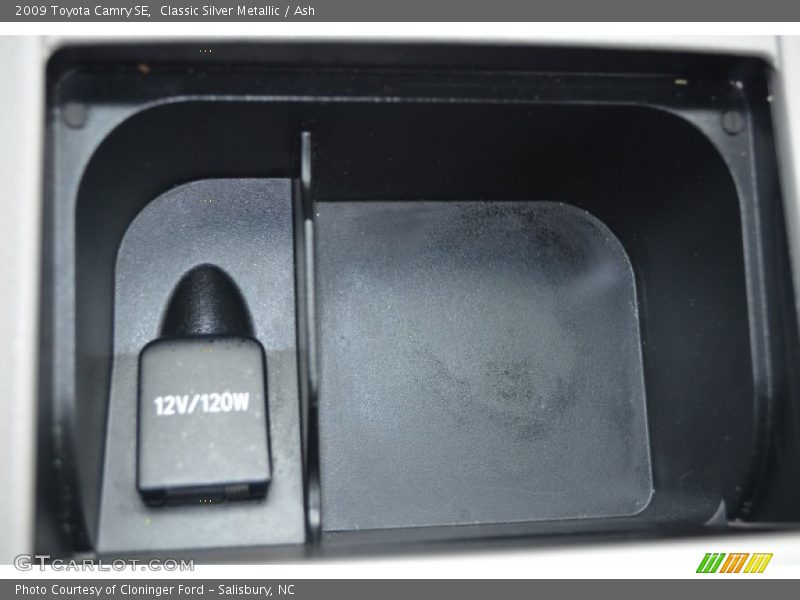 Classic Silver Metallic / Ash 2009 Toyota Camry SE