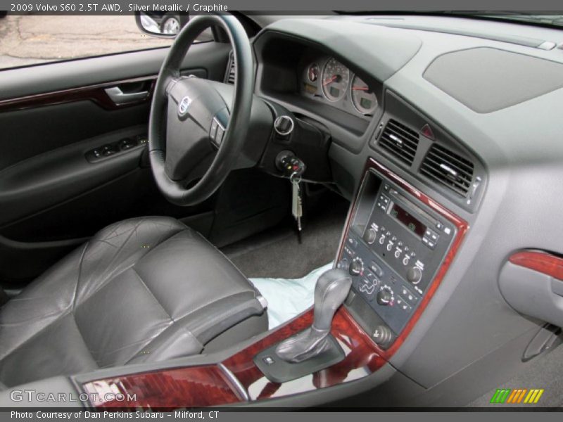 Silver Metallic / Graphite 2009 Volvo S60 2.5T AWD