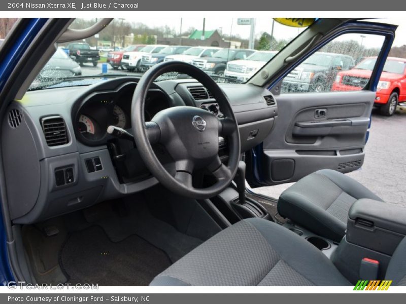 Just Blue / Charcoal 2004 Nissan Xterra XE